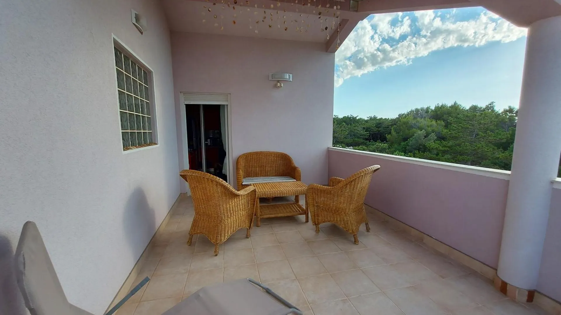 Apartmani Ciprijan Ražanac 0*,